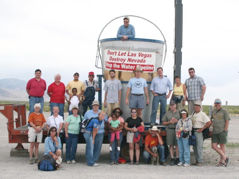 nopnop-ii-border-inn-group-photo